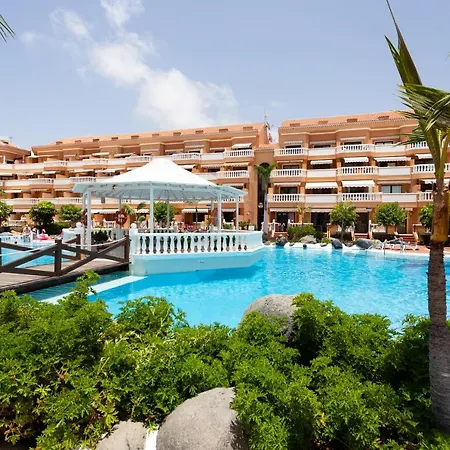 Las Americas Royal 아파트 *