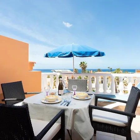 아파트 Las Americas Royal