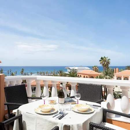 Las Americas Royal Apartment *